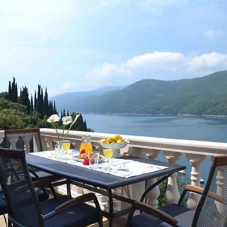 Apartment Jelena Молунат Екстериор снимка