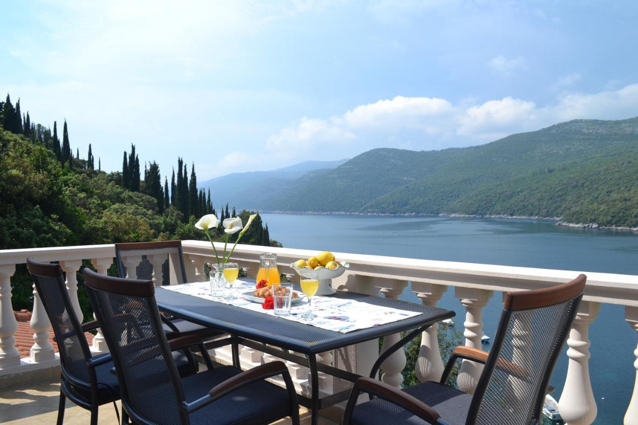 Apartment Jelena Молунат Екстериор снимка